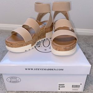 Steve Madden Bandi in Blush Size 6 women’s